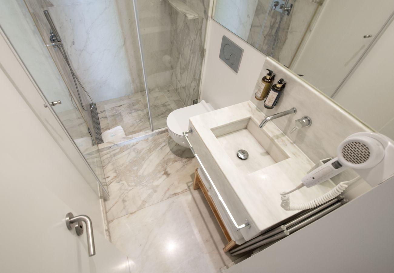 Apartamento em Lisboa - Apartamento Acolhedor no Centro Com Piscina e Espreguiçadeiras # 1