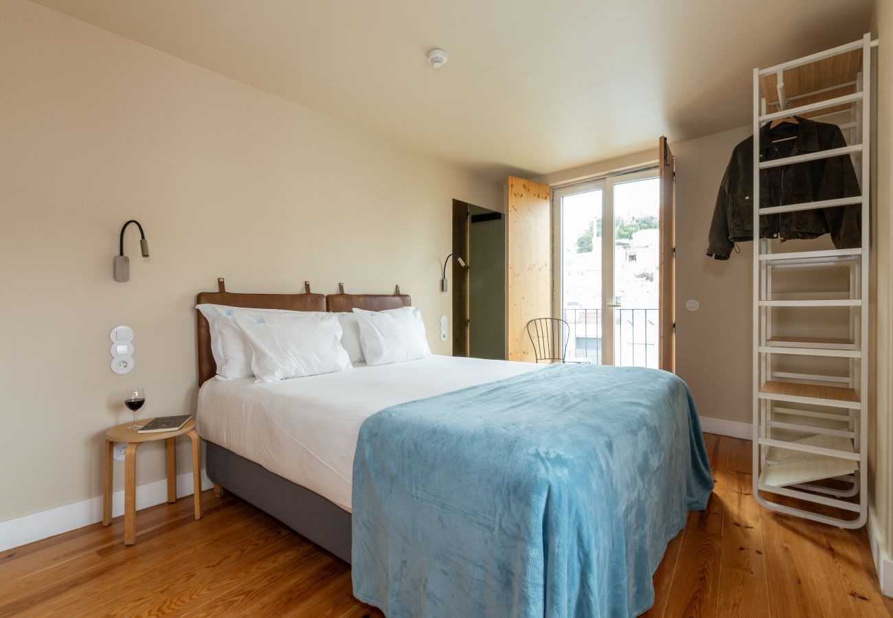 Apartamento em Lisboa - Apartamento Familiar com Varanda Panorâmica, Piscina e Vista Castelo