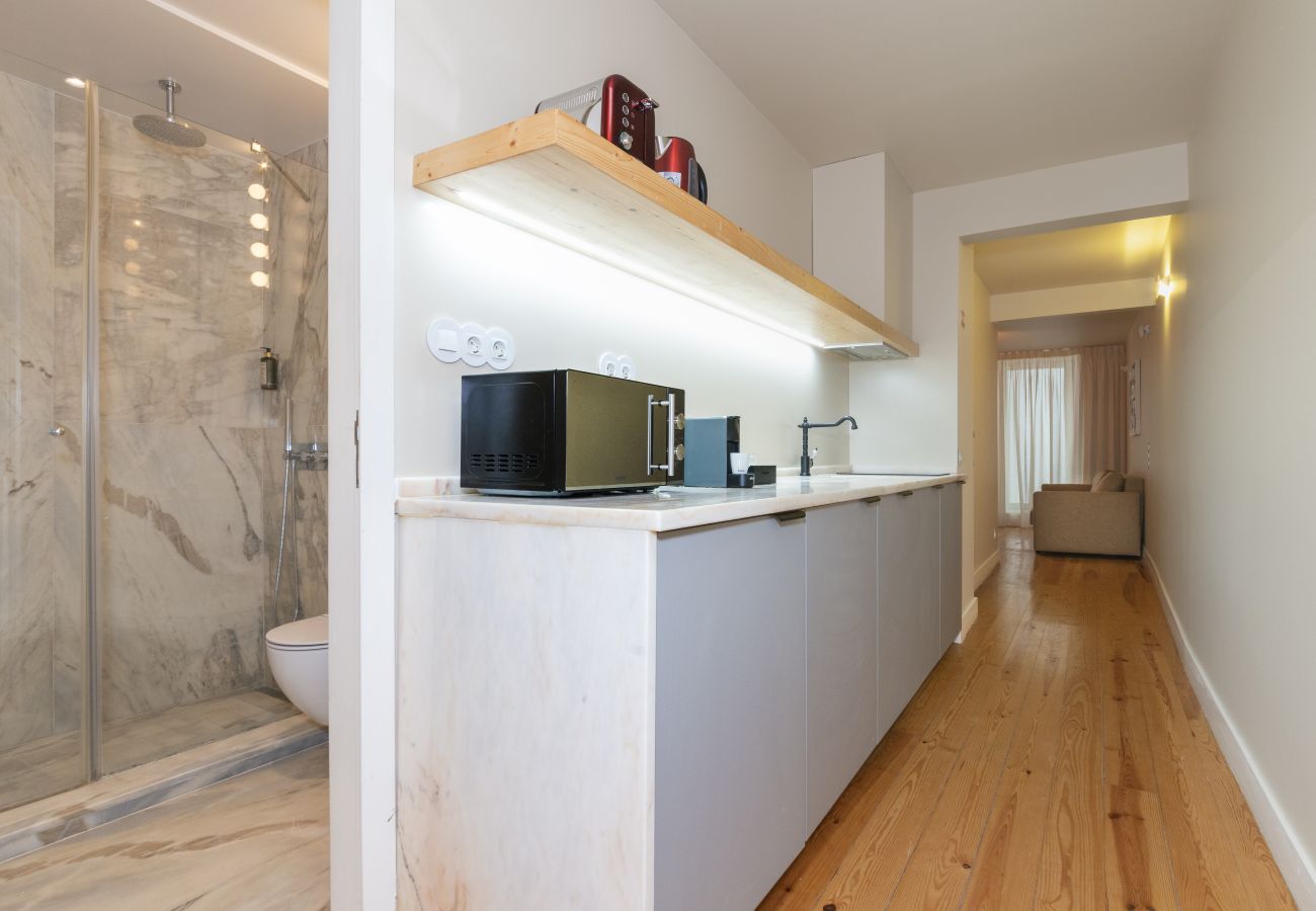 Apartamento em Lisboa - Apartamento Espaçoso com Terraço, Jacuzzi, Piscina e Vista Castelo São Jorge