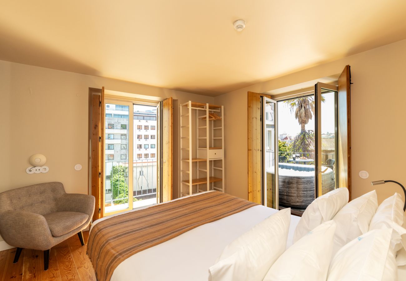Apartment in Lisbon - Downtown Retreat with Private Terrace, Jacuzzi & Pool