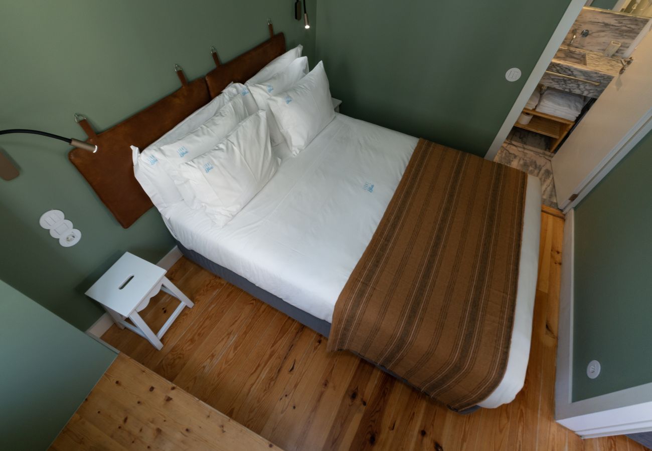 Apartment in Lisbon - Cozy Downtown Apartment with Pool and Sunbeds