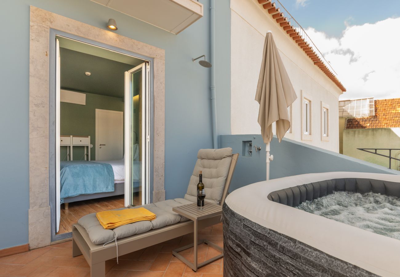 Apartment in Lisbon - Downtown Apartment with Terrace, Jacuzzi & Pool