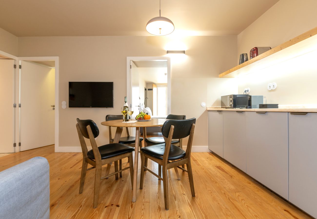 Apartment in Lisbon - Panoramic Balcony 2-Bed Downtown with Pool & Castle View