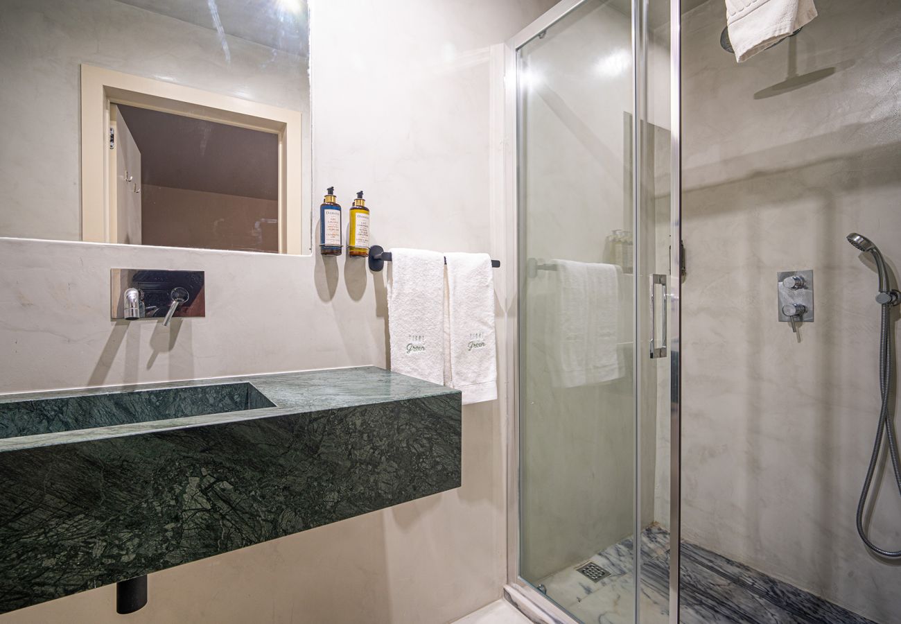 Studio in Lisbon - Authentic Alfama Studio with Access to River View Terrace