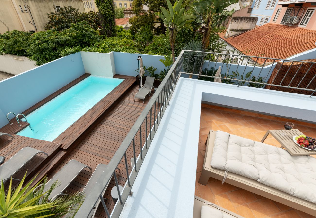Apartment in Lisbon - Spacious Downtown Apartment with Terrace & Pool