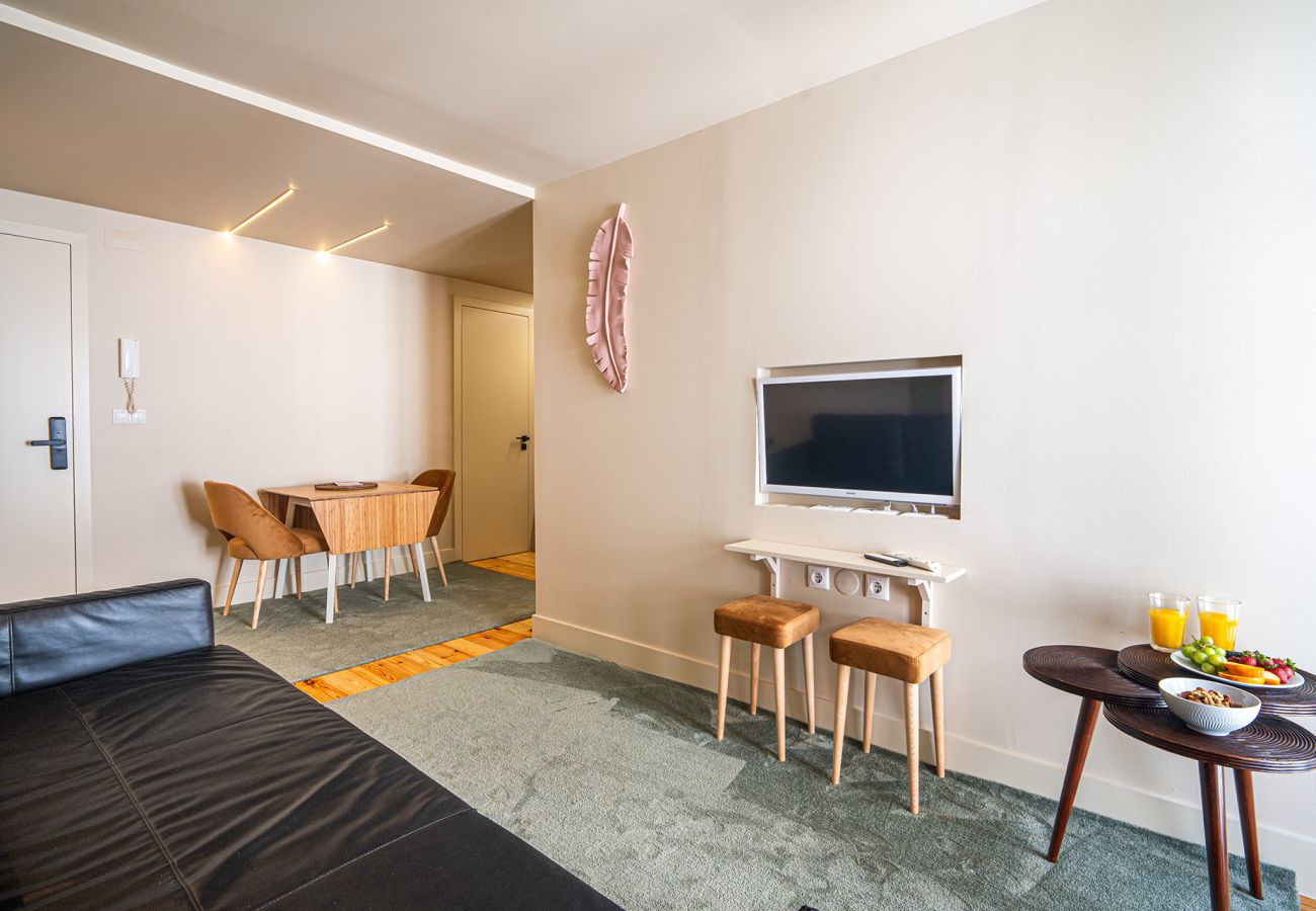 Apartment in Lisbon - Modern Alfama Apartment with Access to River View Terrace