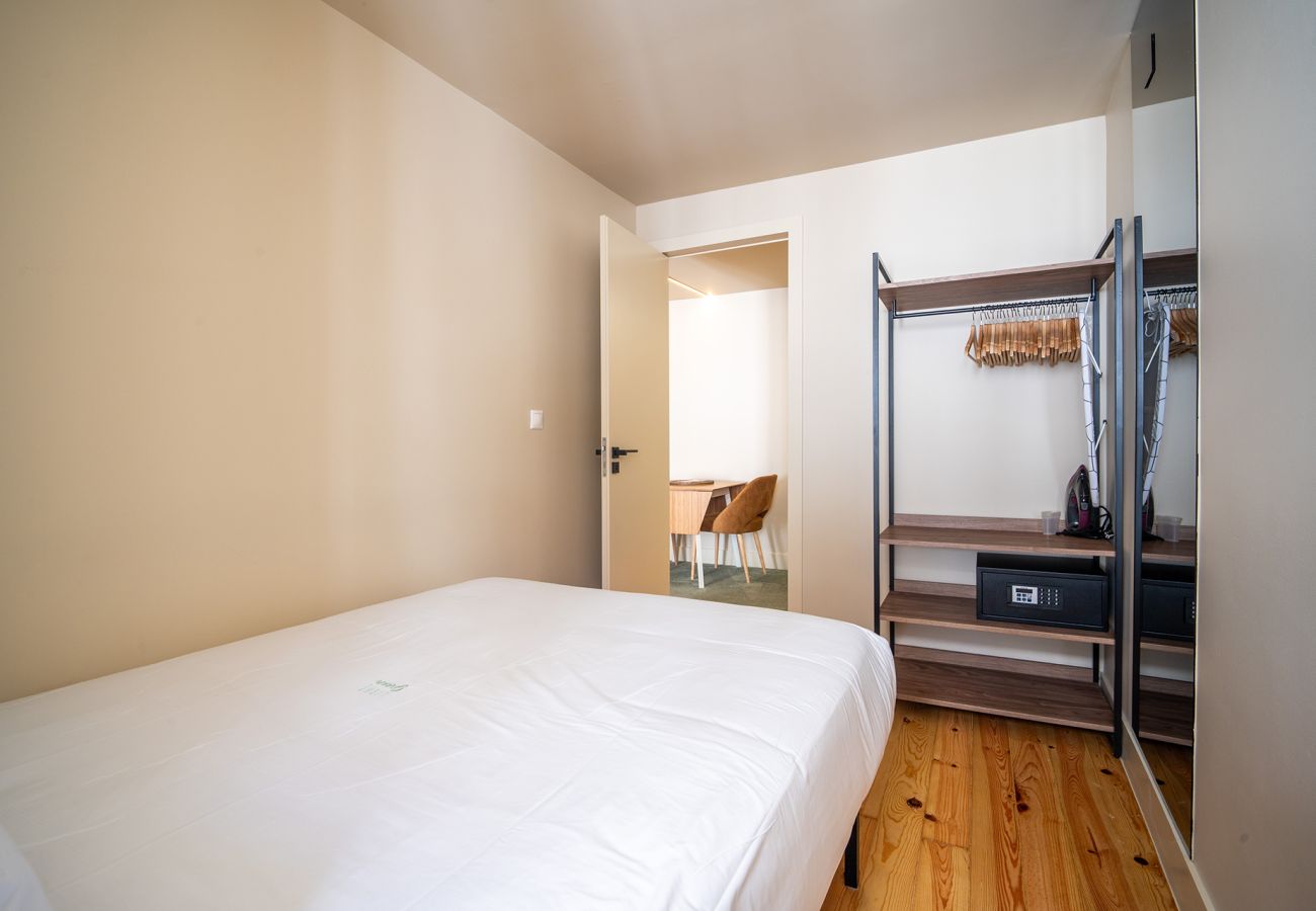 Apartment in Lisbon - Alfama Apartment with Access to River View Terrace