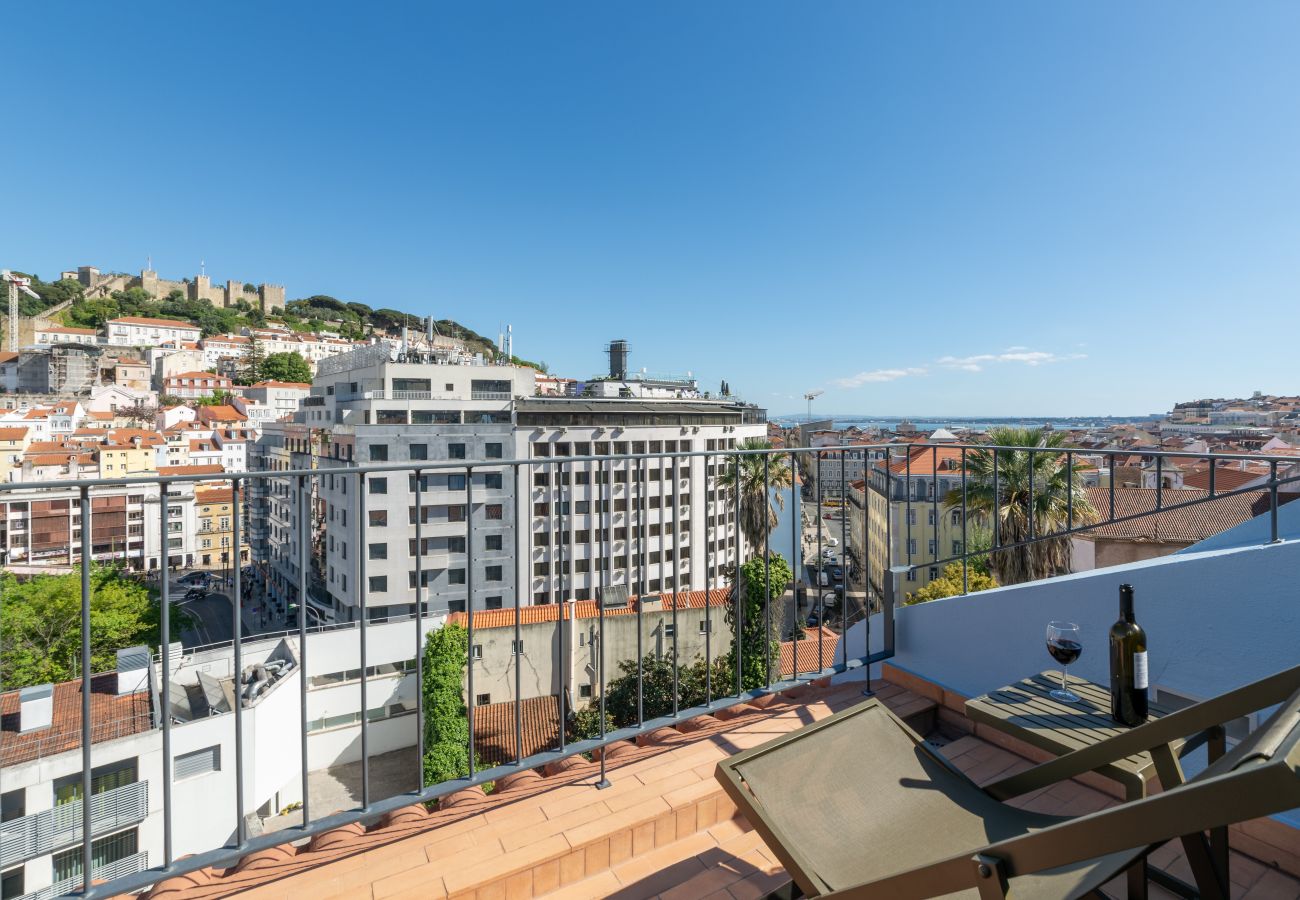 Apartamento en Lisboa ciudad - Ático con Balcón, Piscina y Vistas al Castillo y a la Ciudad
