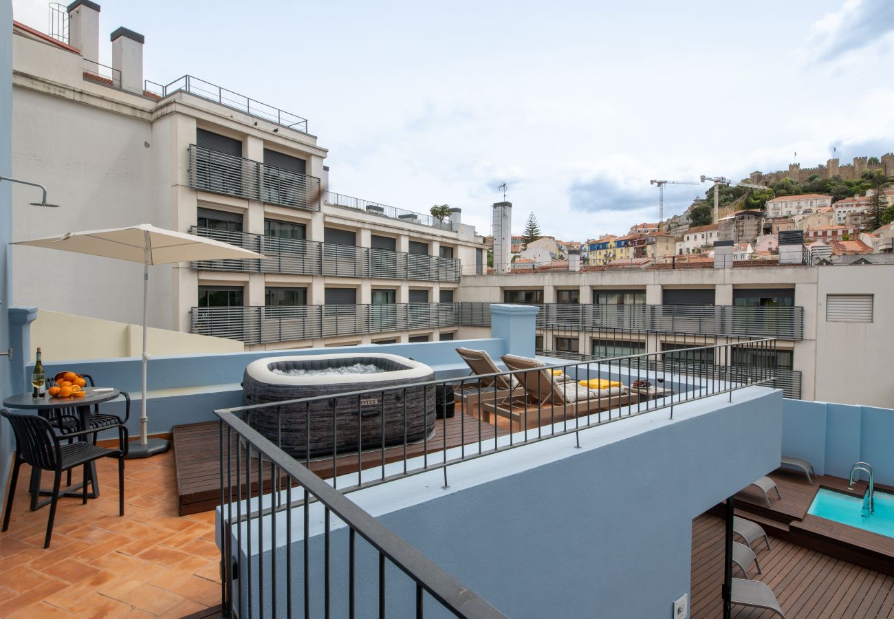 Apartamento en Lisboa ciudad - Amplio Apartamento con Terraza, Jacuzzi, Piscina y Vistas al Castillo de San Jorge