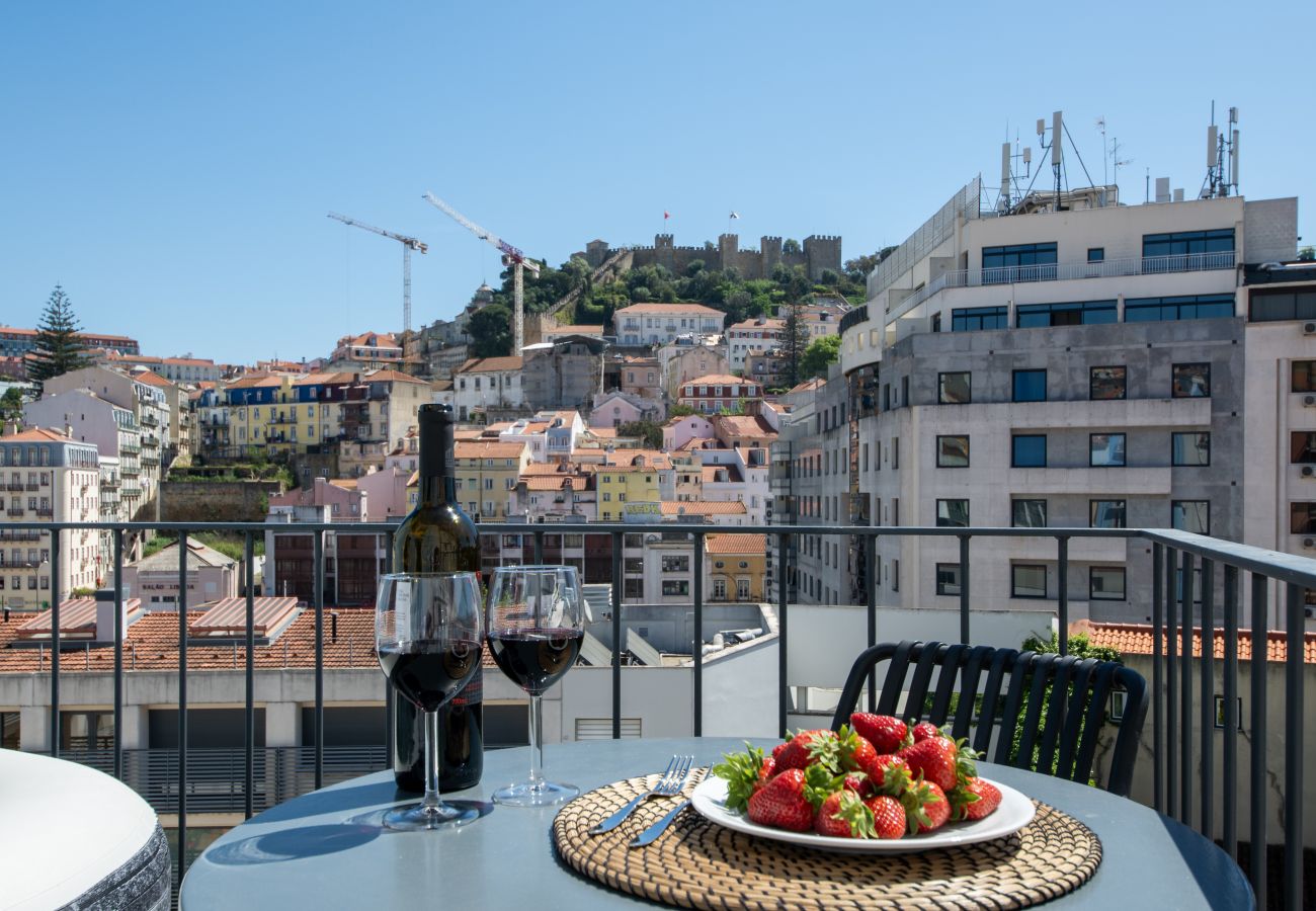 Appartement à Lisbonne - Retraite en Centre-Ville avec Terrasse Privée, Jacuzzi et Piscine