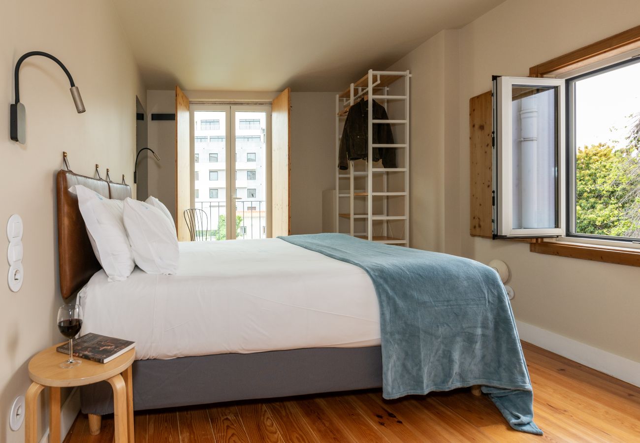 Appartement à Lisbonne - Appartement Familial avec Balcon Panoramique, Piscine et Vue sur le Château